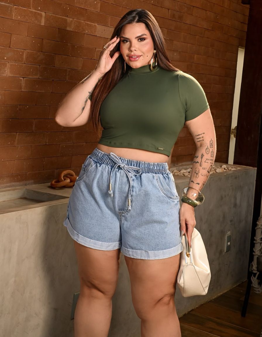 Cropped Manu