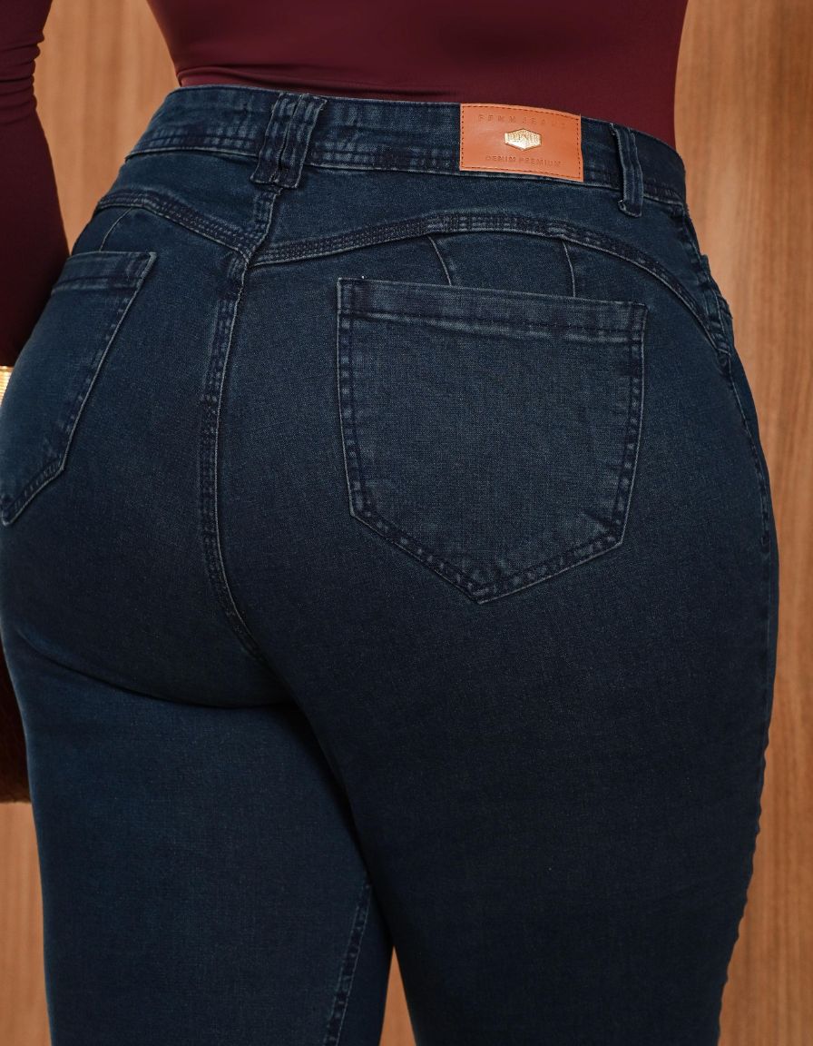 Calça Jeans com Cinta Modeladora
