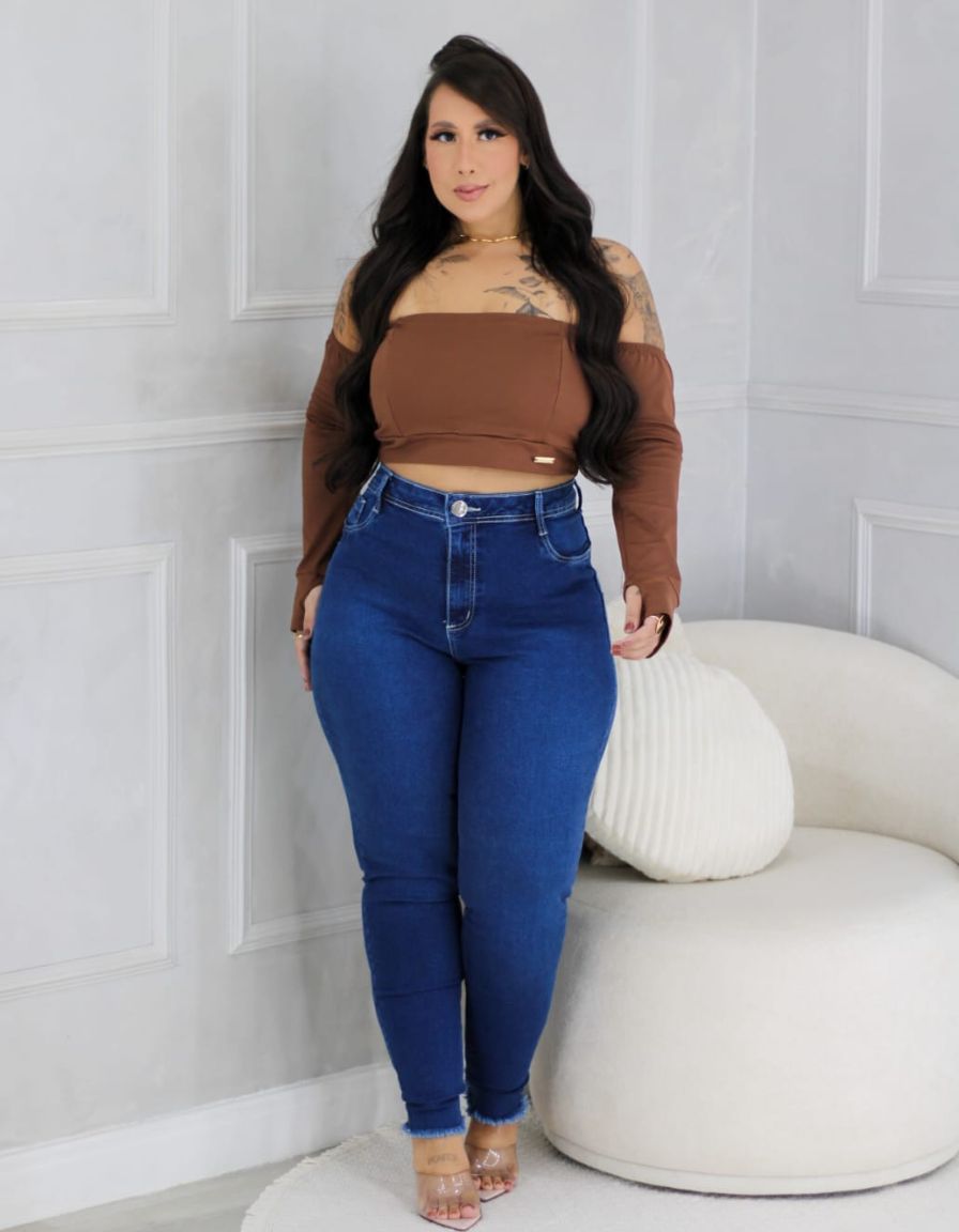 Calça Skinny  Barra desfiada