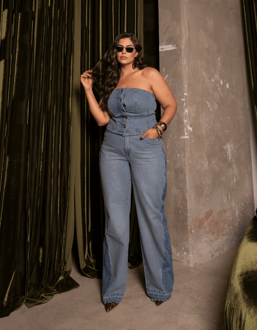 Calça Wide Leg com Faixa Lateral