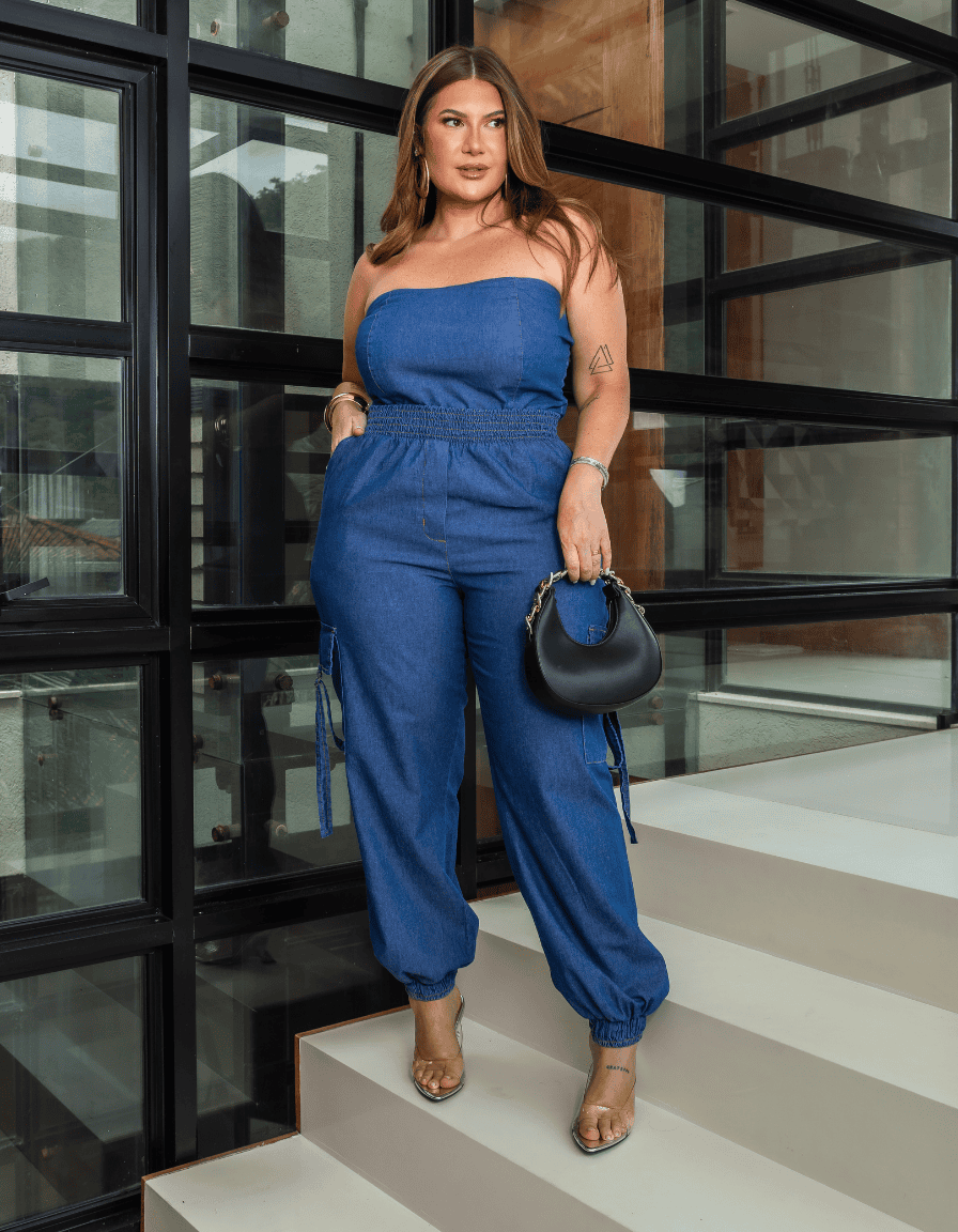 Cropped Blue Jeans